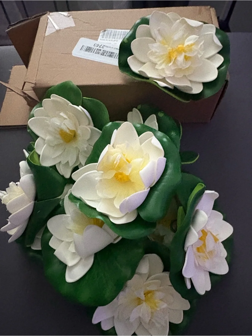PietyPet 12 pack Floating Foam Lotus Flowers